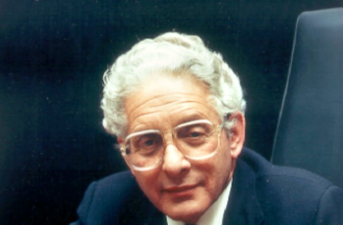 Portrait Photo of The British physicist and historian of science Derek John de Solla Price