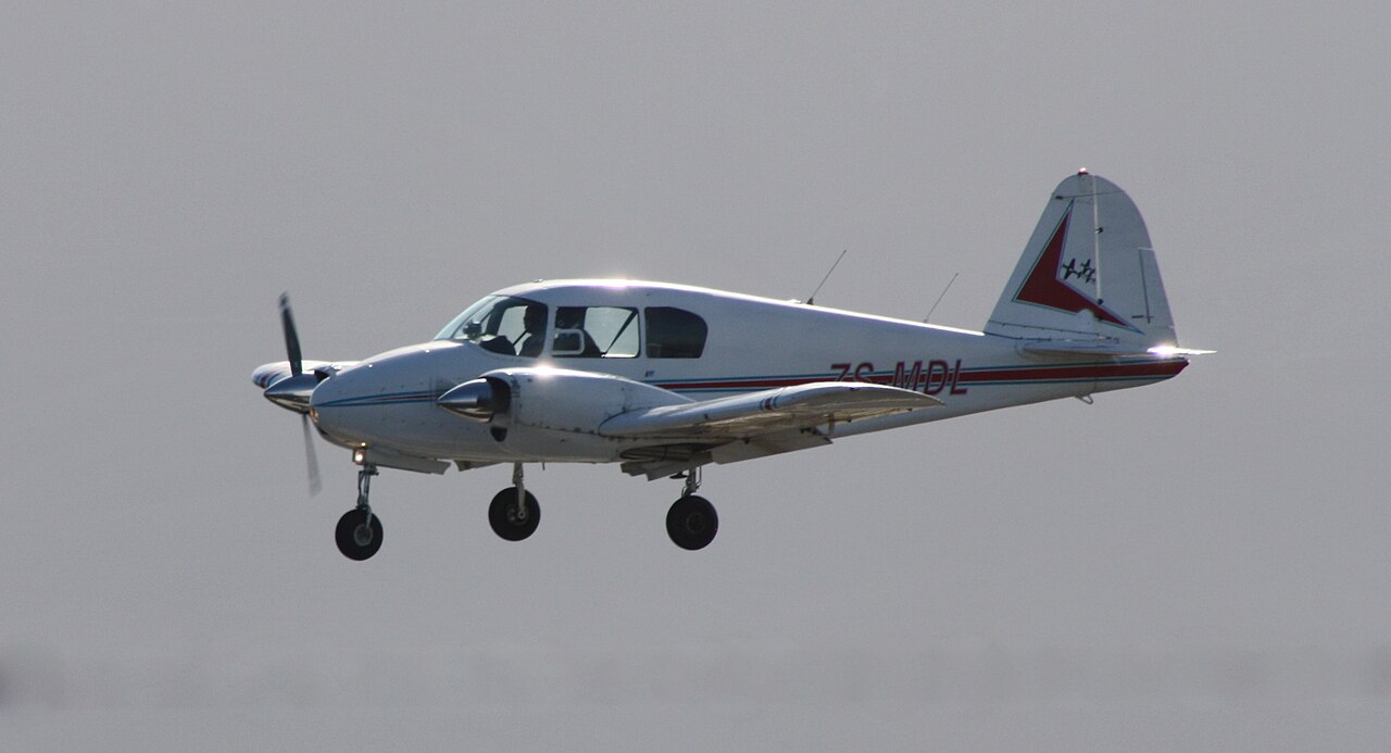Piper PA-23-150 ZS-MDL