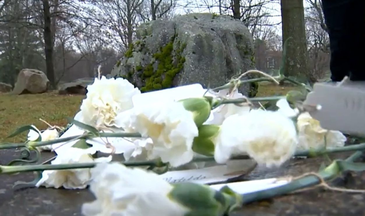 Memorializing the 300 enslaved people