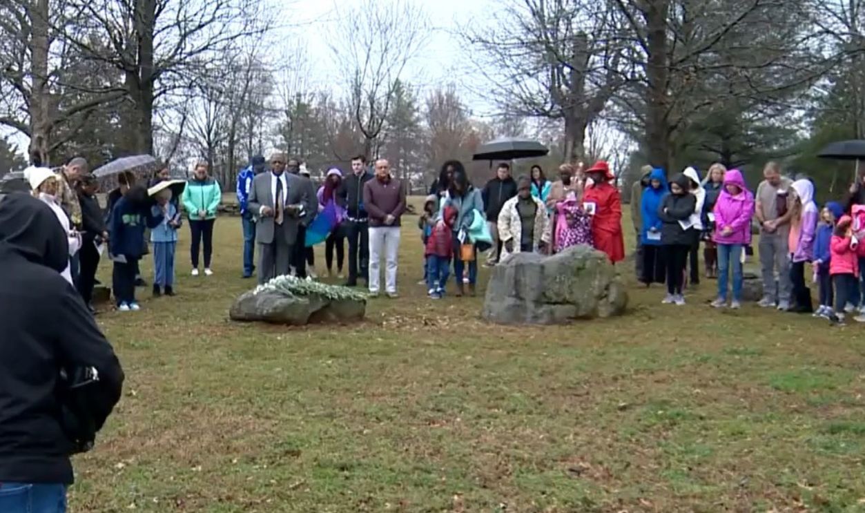 Memorializing the 300 enslaved