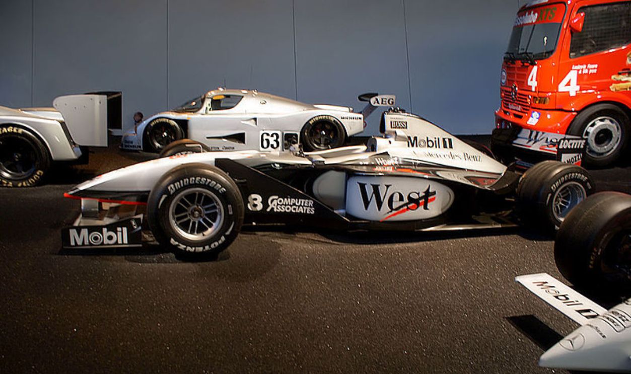 McLaren 1998 MP4/13