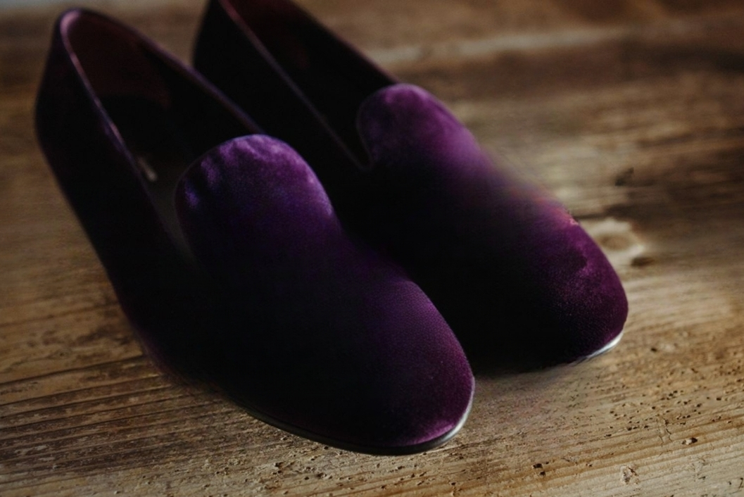 Luxury pair of male purple velvet slippers