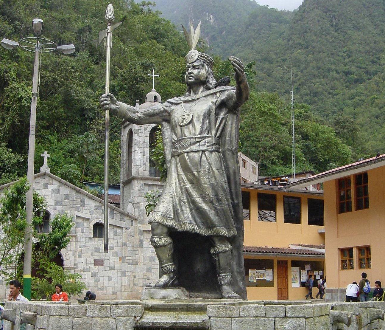 The statue of Pachacutec in Aguas Calientes