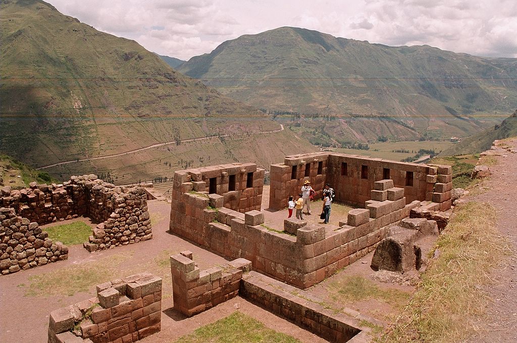 Inca Ruins In Pisac, Near Cusco, Perú