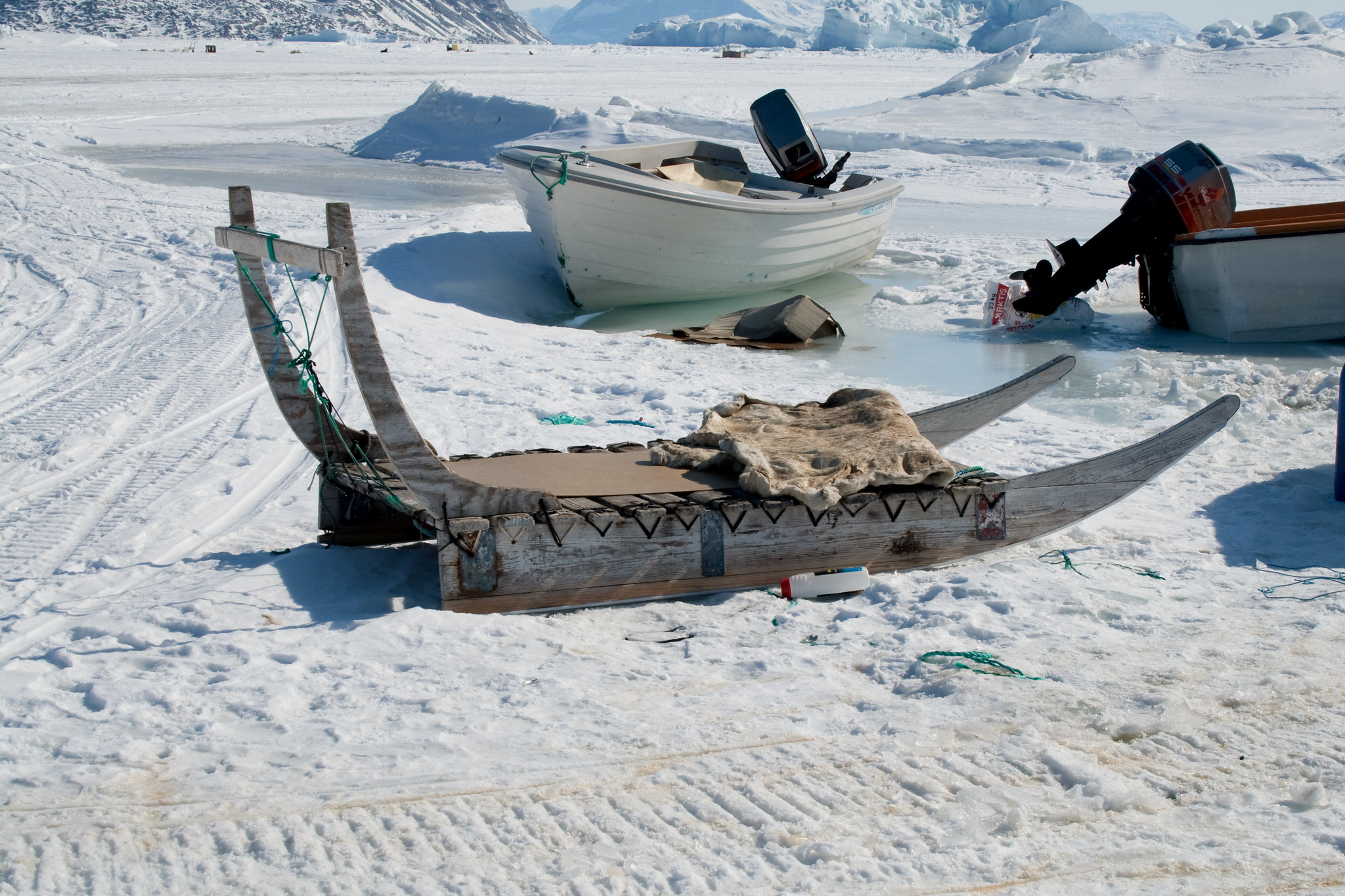 Traditional dog sled, Greenland - 2010