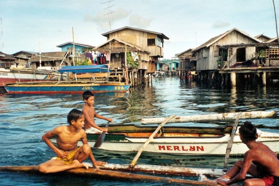 Sama-Bajau children