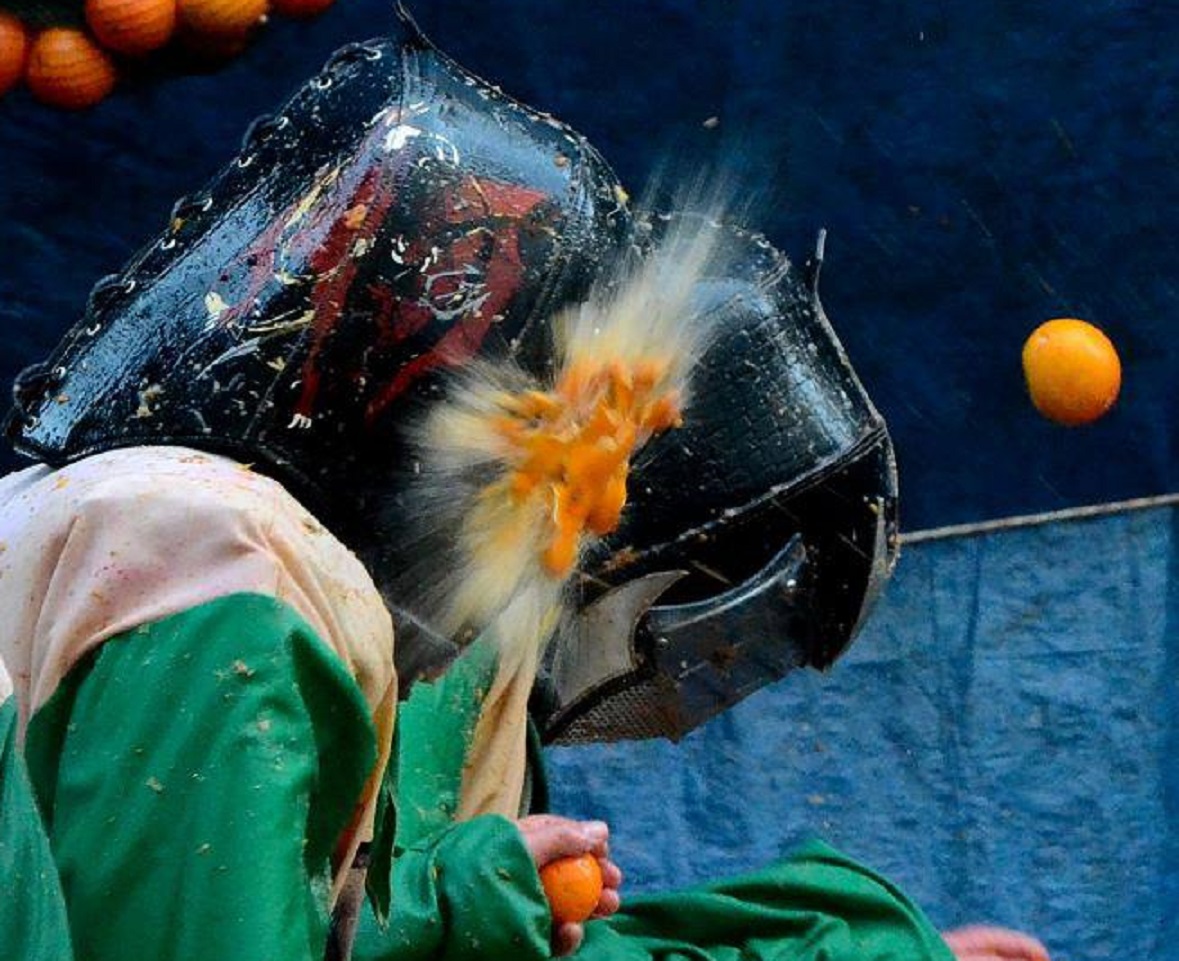 Battle Of The Oranges Italy - 2013