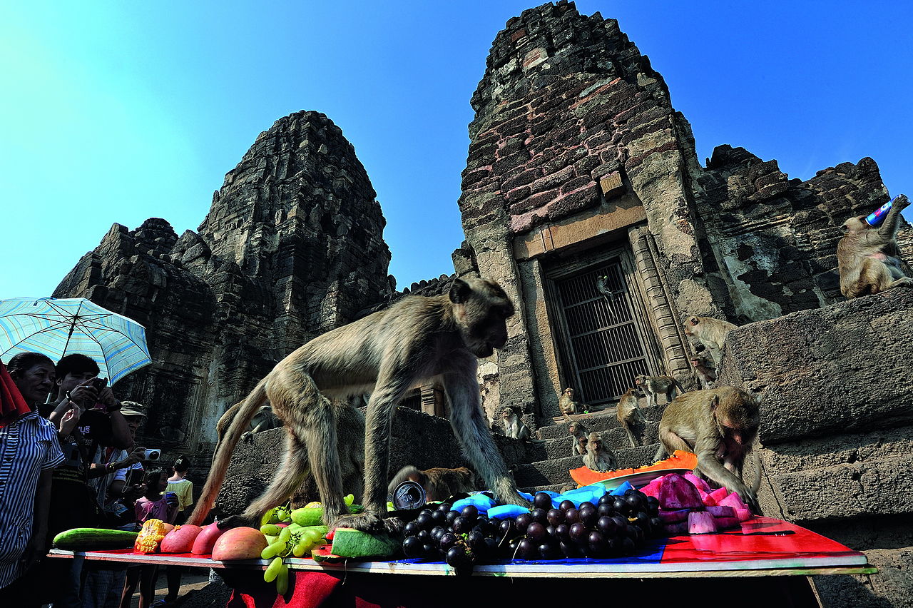 Lopburi Prang Sam Yot temple - 2015