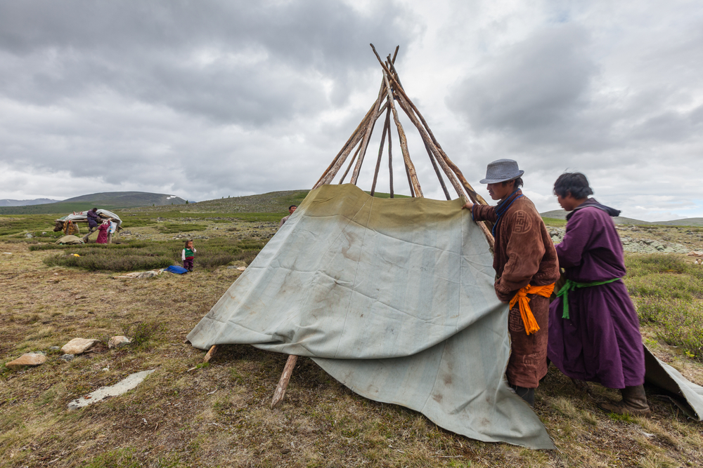 Tsaatan men and tent