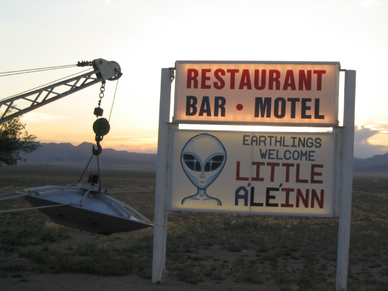 Little Al`e Inn, Rachel, Nevada, The Extraterrestrial Highway, Nevada State Route 375 - 2004