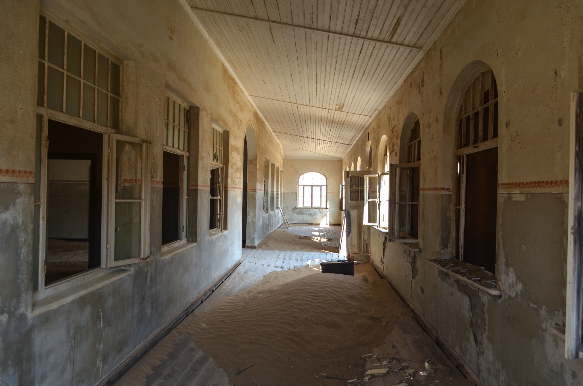 Kolmanskop ghost mining town - School - 2014