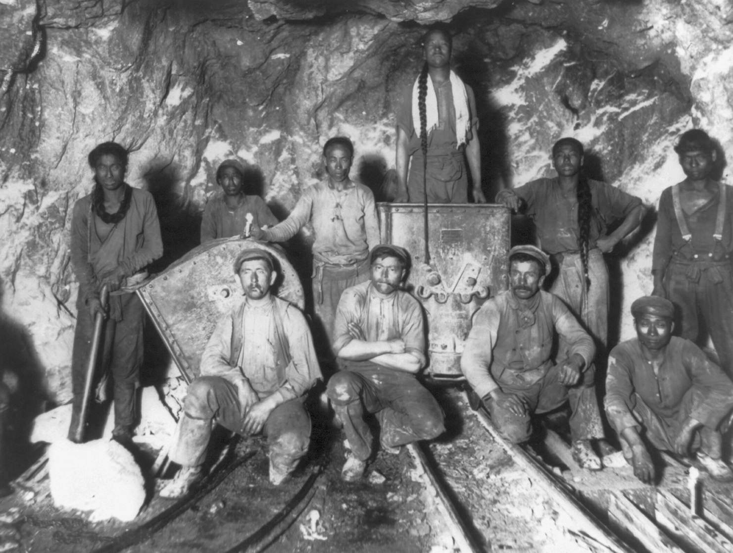 South Africa Gold Miners  circa - 1890-1923