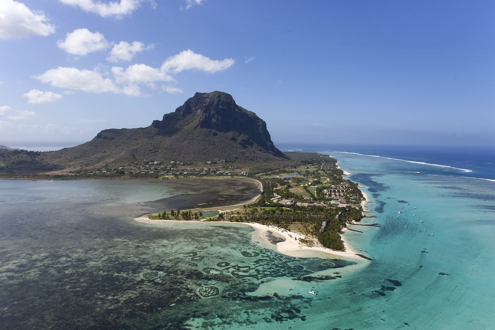 Mauritius - Le Morne Brabant Peninsula - UNESCO World Heritage List - 2006