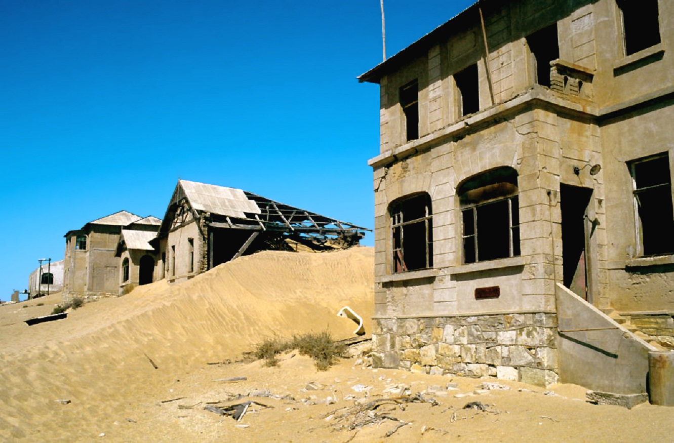 Buildings at Kolmannskuppe [Kolmanskop] ghost town. Lüderitz, Karas, Namibia - 2006