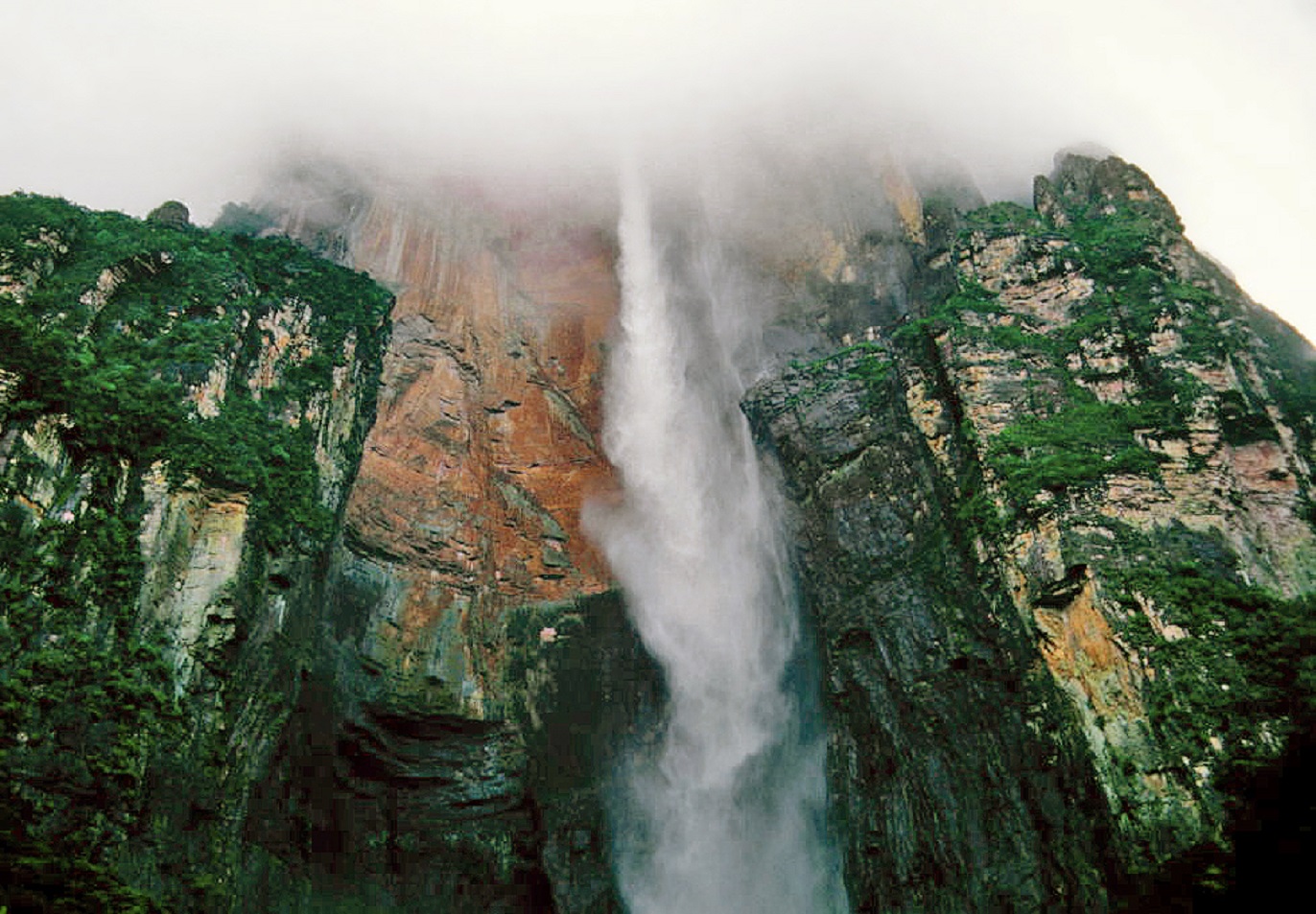 Ángel Falls on Auyan-tepuy cliff; Canaima National Park. Bolívar, Venezuela - 2004