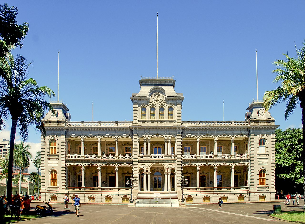 Front image of Iolani Palace, Hawaii - 2011