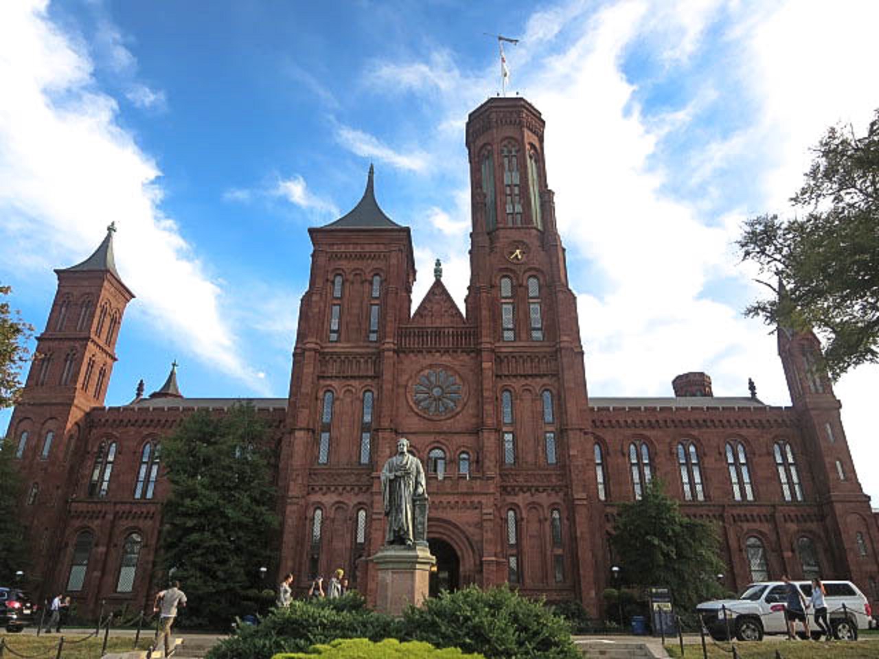 Smithsonian Building, Jefferson Dr. - 2014