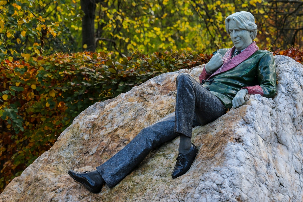 Statue of Oscar Wilde in Merrion Square Park