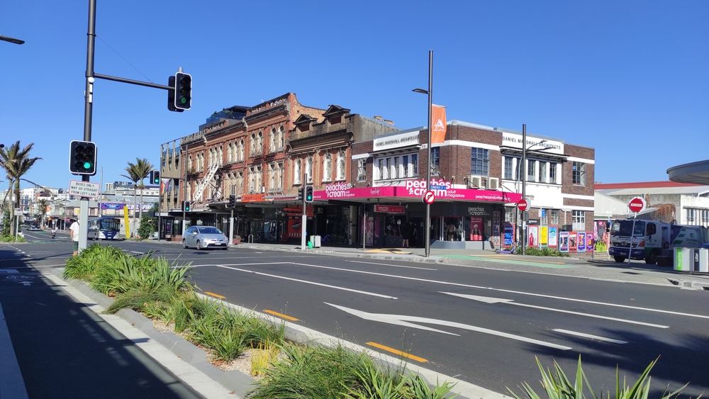 Street atmosphere on Karangahape Road Auckland