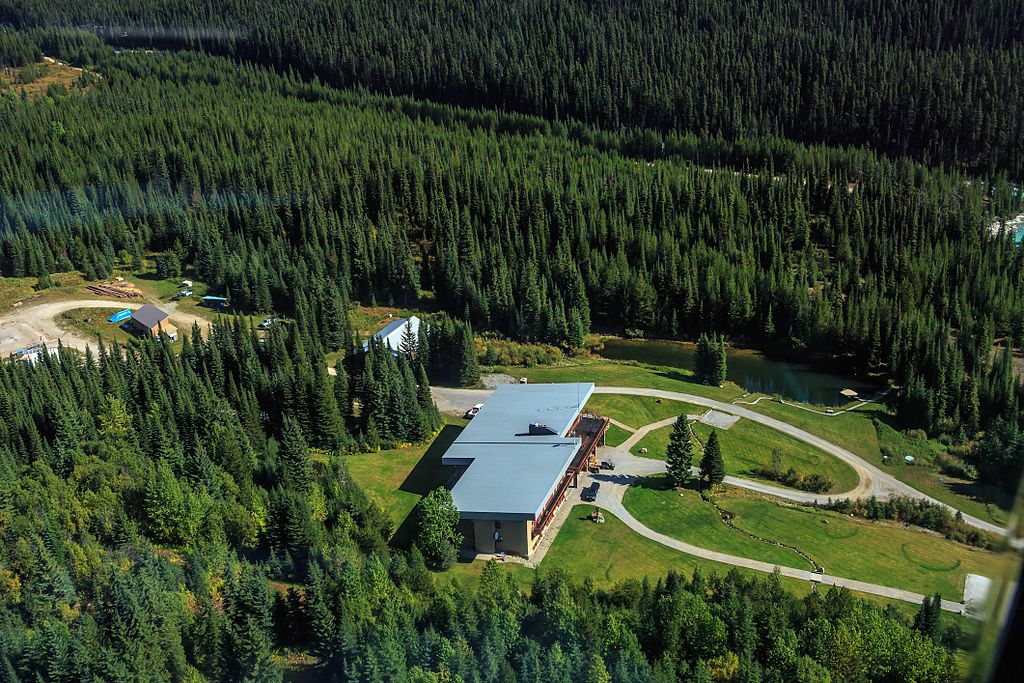 CMH Heli Ski Lodge on Bobbie Burns Creek, Alberta, Canada