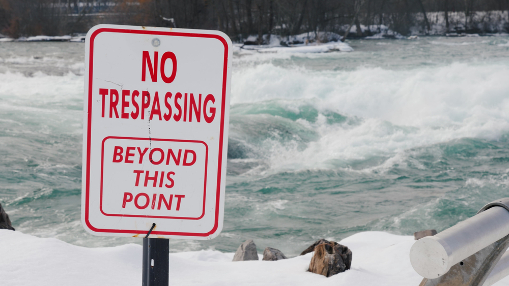 Niagara River in front of Niagara Falls