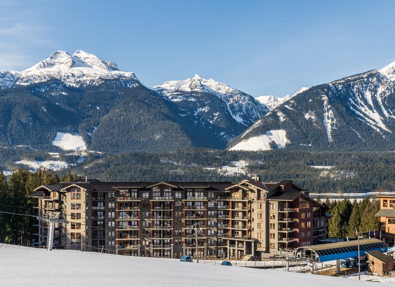 Panoramic view of Revelstoke Mountain ski resort