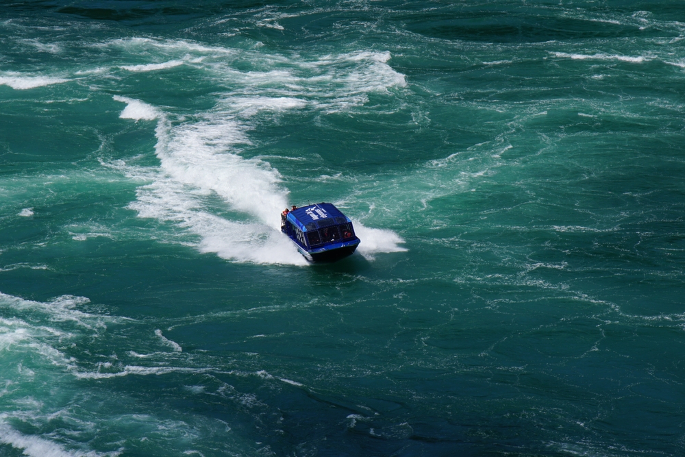 sightseeing boat at the Niagara Whirlpool