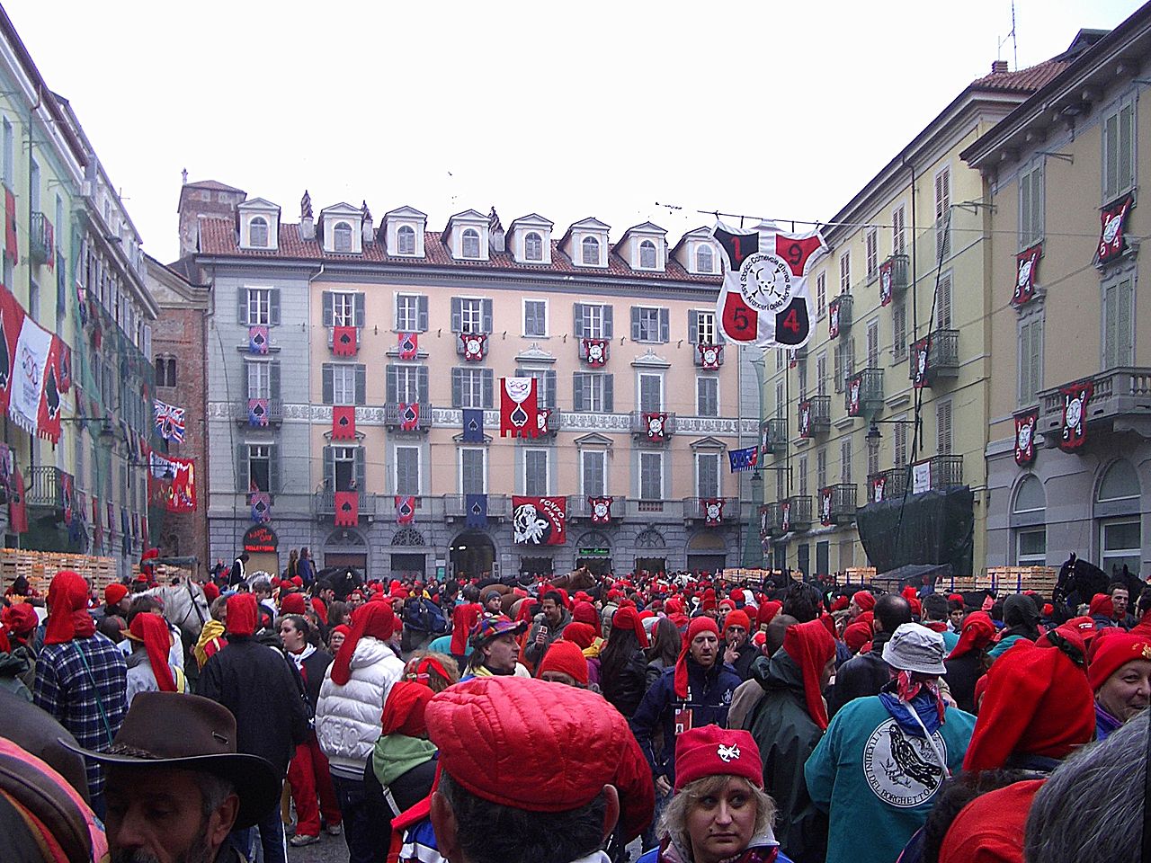 Carnival of Ivrea, Battle of the Oranges in Italy - 2008