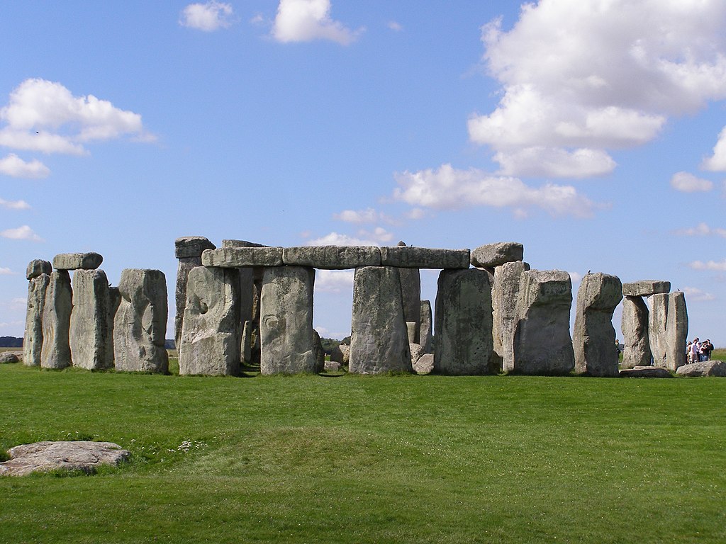 Stonehenge, a neolithic stone monument constructed from 3000 BC to 2000 BC