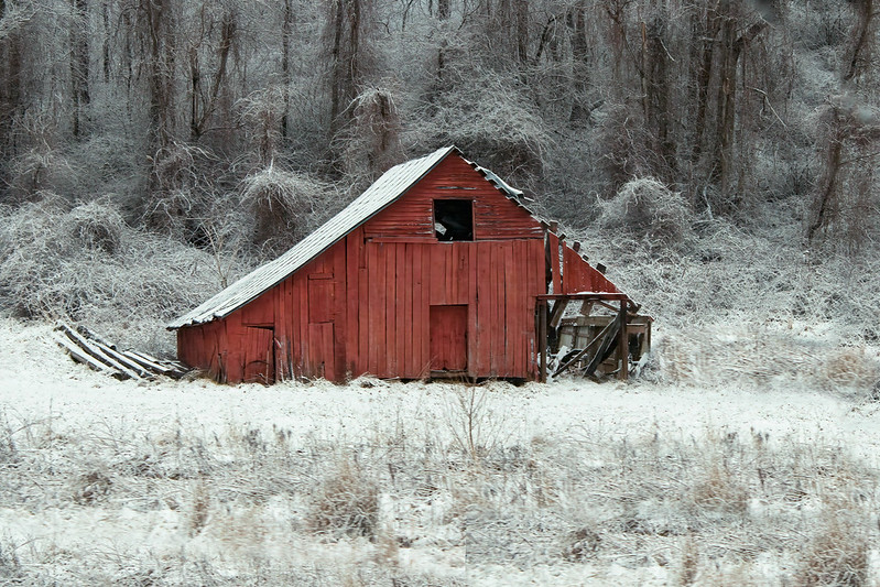 Landscape Photo of a red barn in the snow in West Virginia