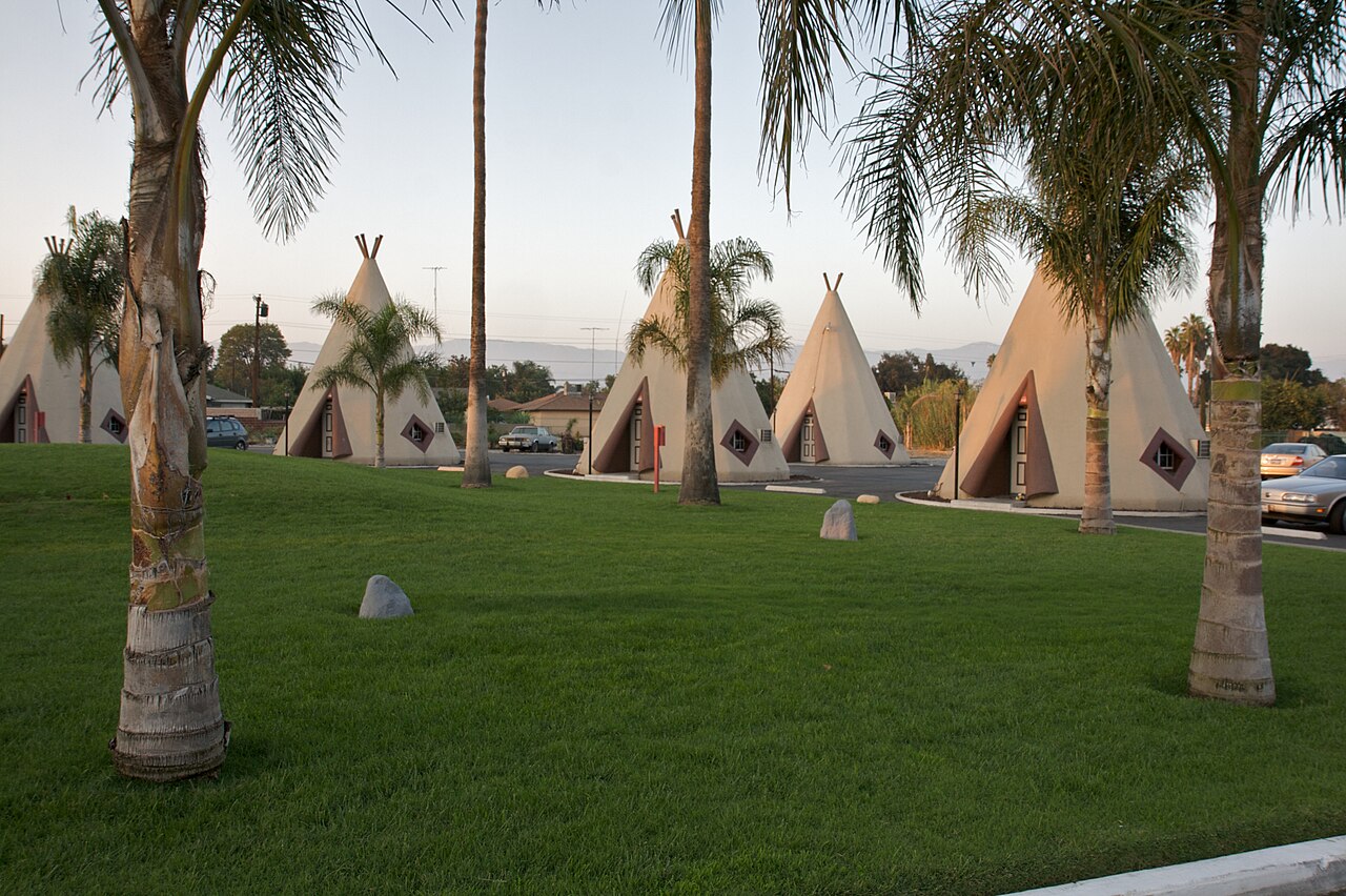 Wigwam hotel in San Bernardino - 2018