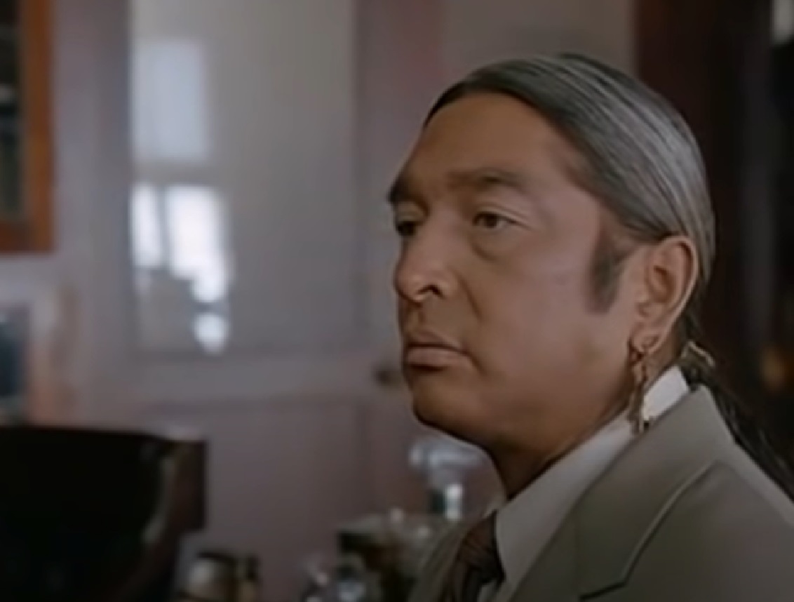 Screenshot of Ishi looking at side - from The Last of His Tribe (1992)