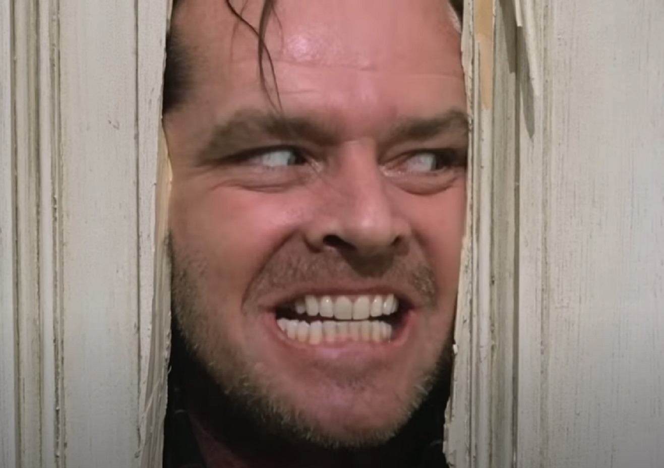 Screenshot of Carrie-Anne Moss looking upset - from The Matrix (1999)