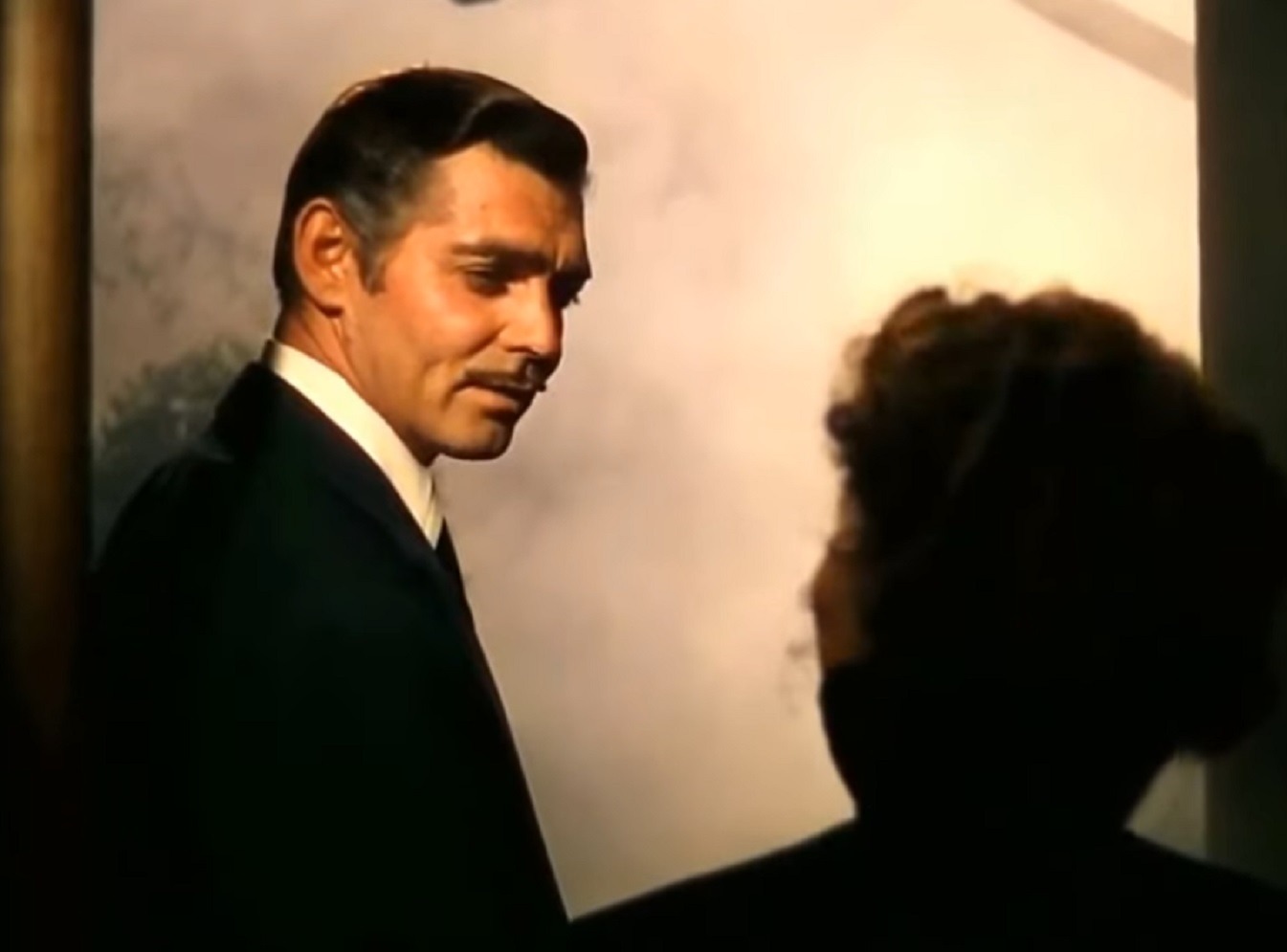 Screenshot of Carrie-Anne Moss looking upset - from The Matrix (1999)