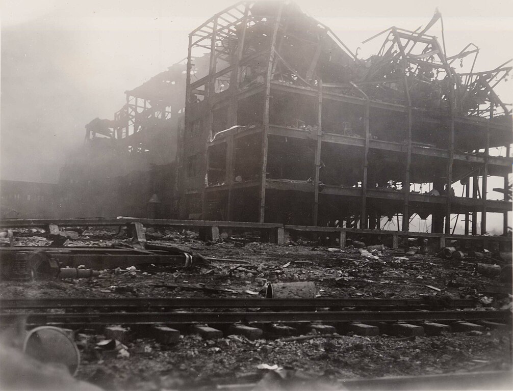 A five-storey rubber factory beside slip after The 1947 Texas City disaster