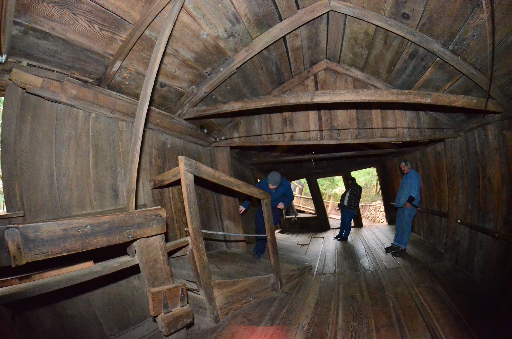 Oregon Vortex Shack - Gold Hill - 2016