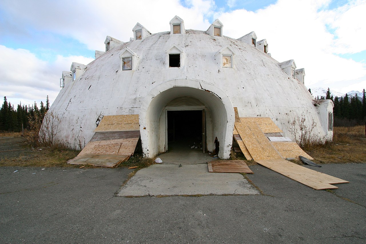 Abandoned Igloo City Hotel - 2010