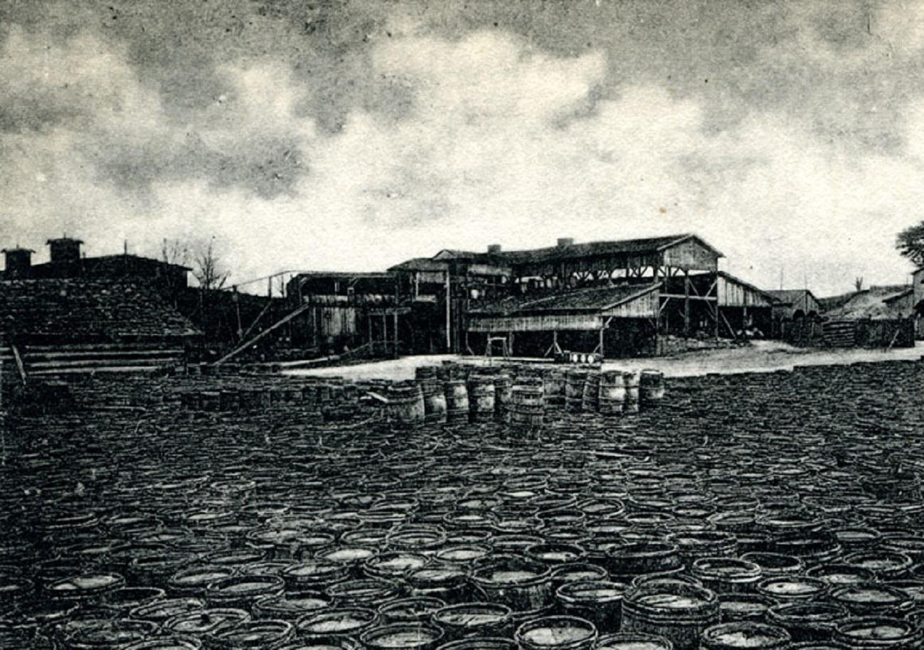 Turpentine still in Wilmington, North Carolina between 1905 to 1915
