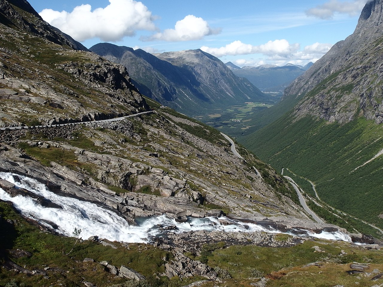 Trollstigen Road river