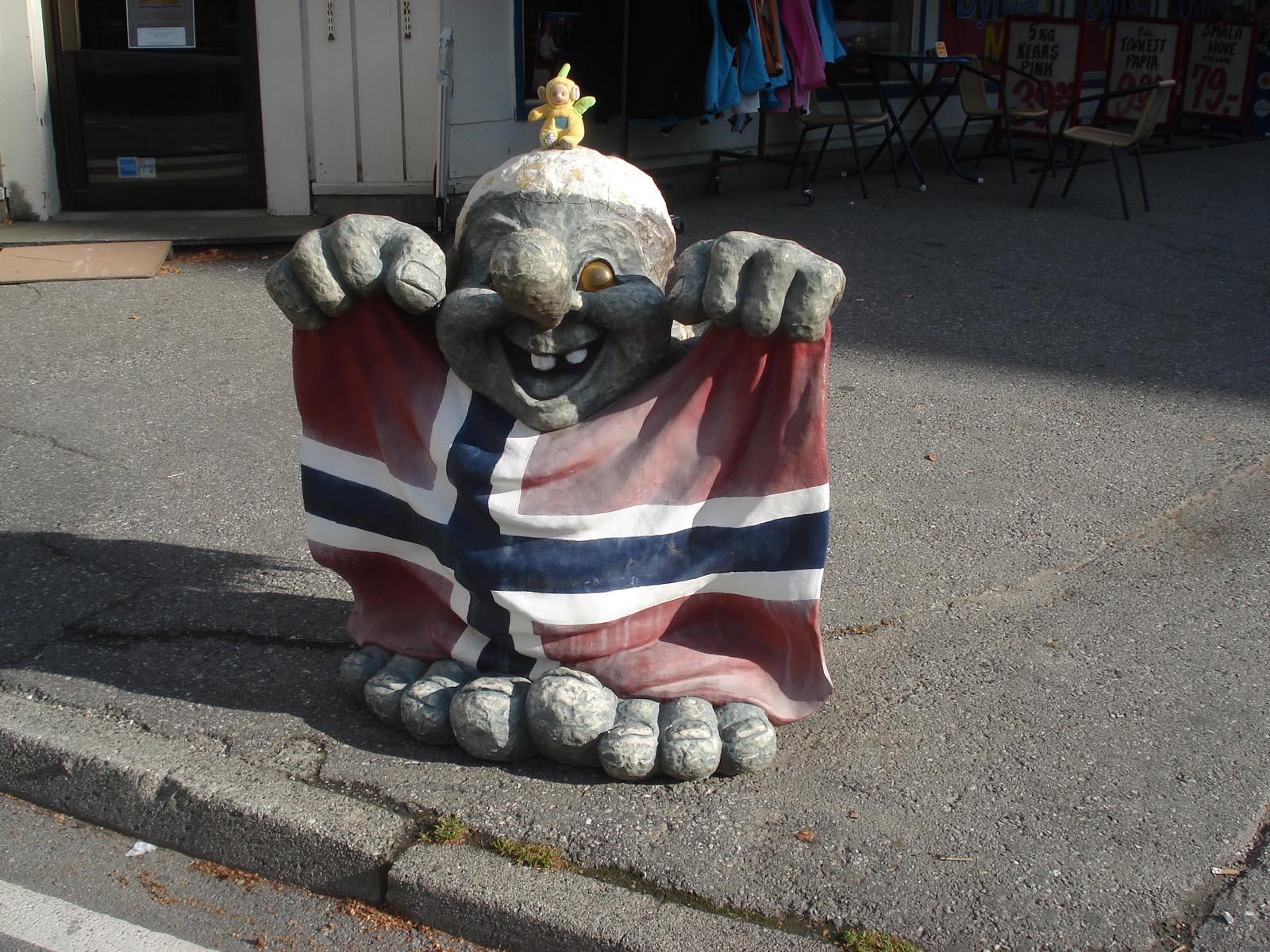 Voss troll outside a Norway souvenir shop