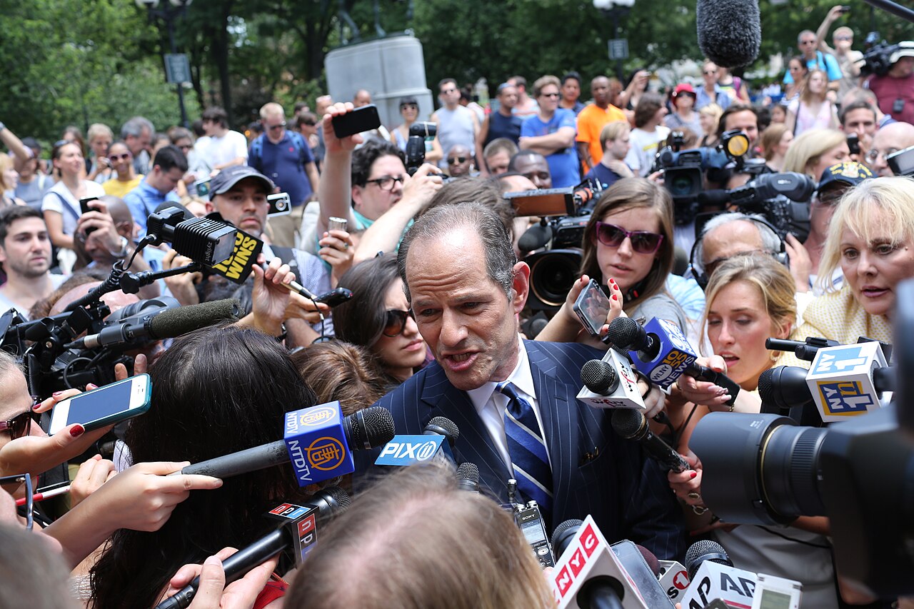 Eliot Spitzer in suit