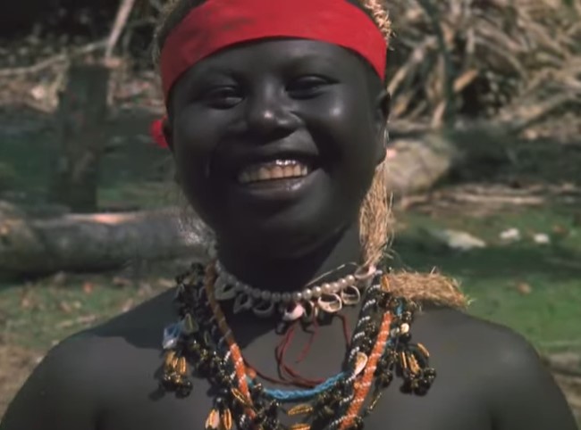 image of Onge women wearing necklaces