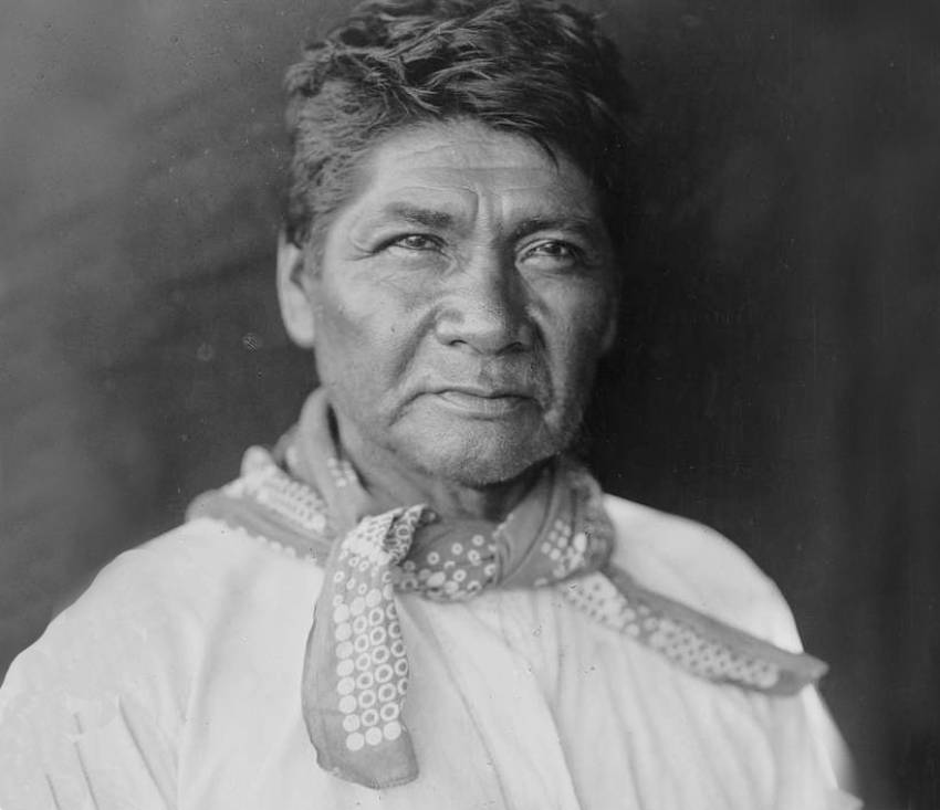 Black and white Portrait of cahuilla man
