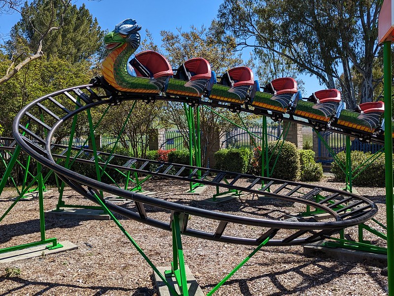 Dragon shaped roller coaster