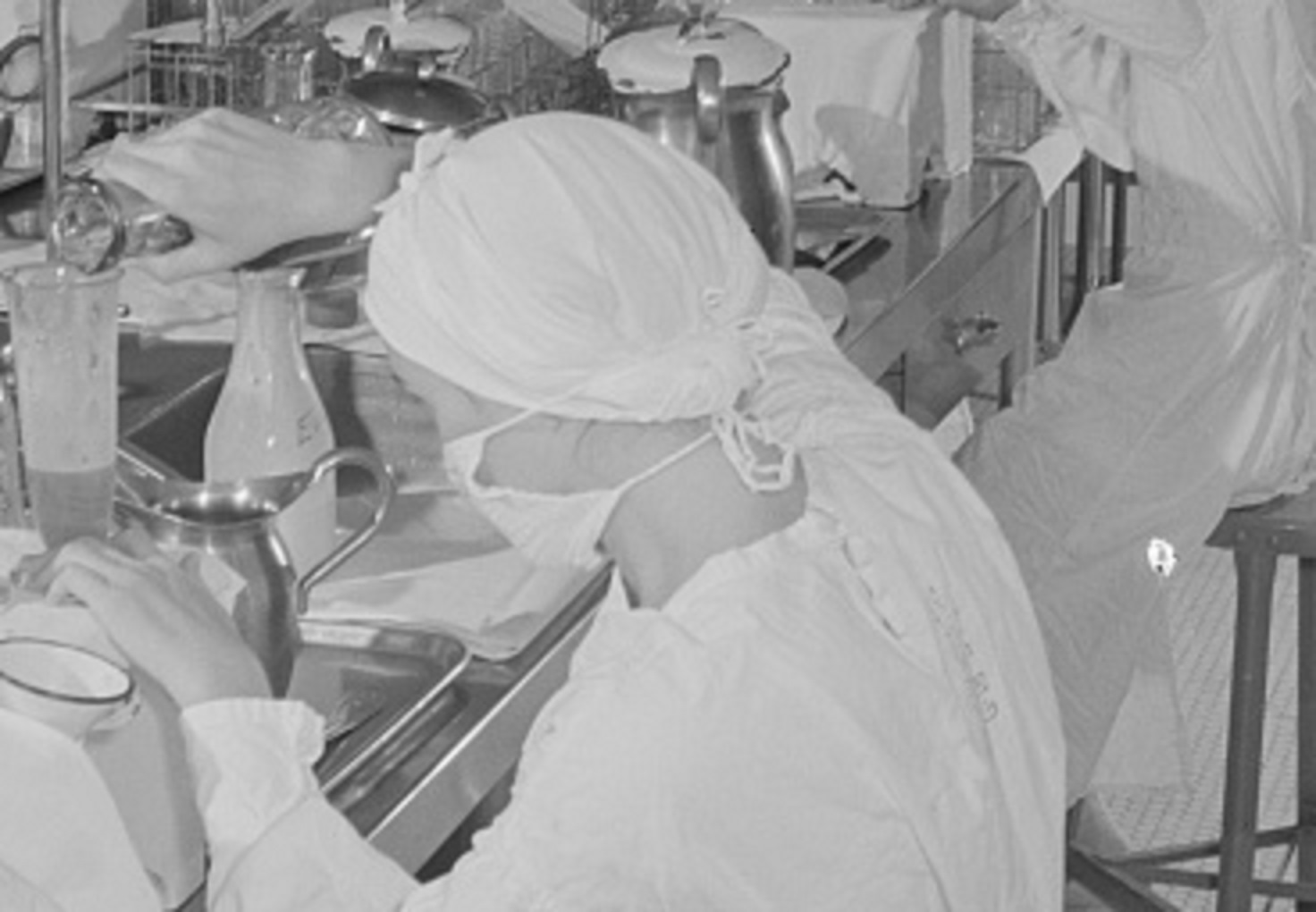 Nurse working in Hospital lab.