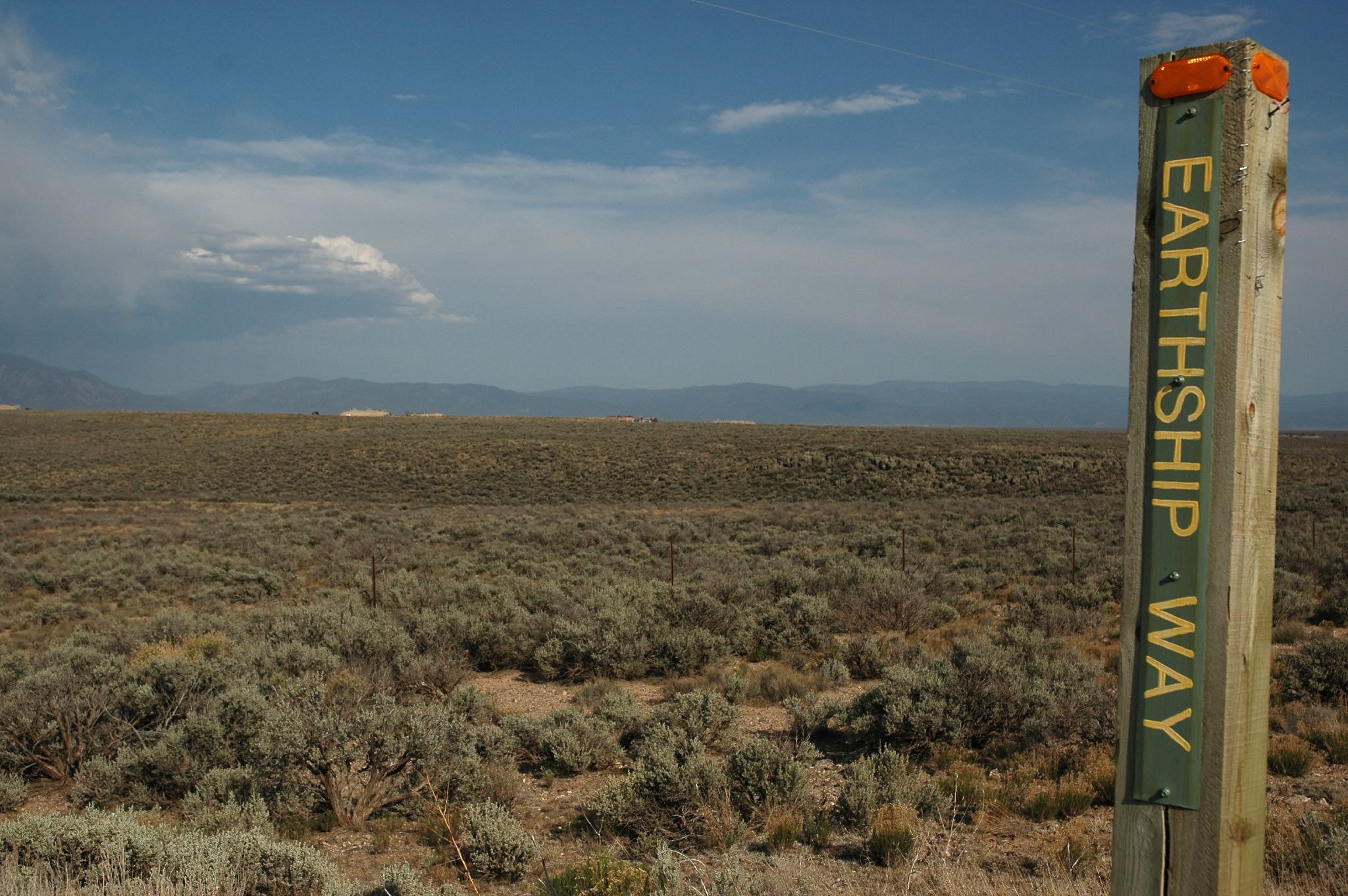 Greater World Earthship Community, Earthship way