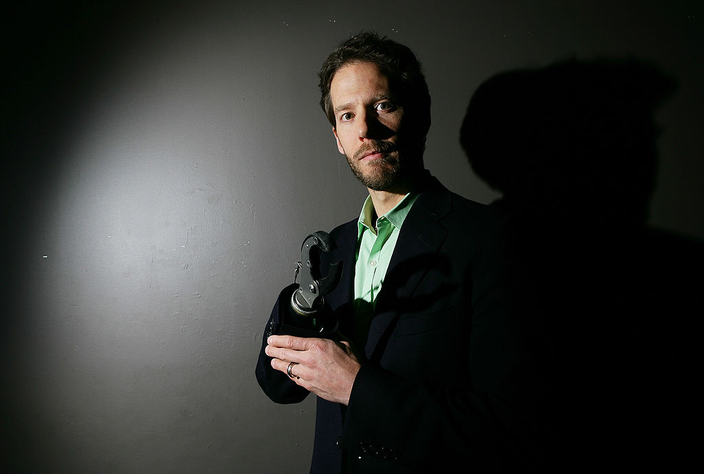 portrait of Alan Raslston