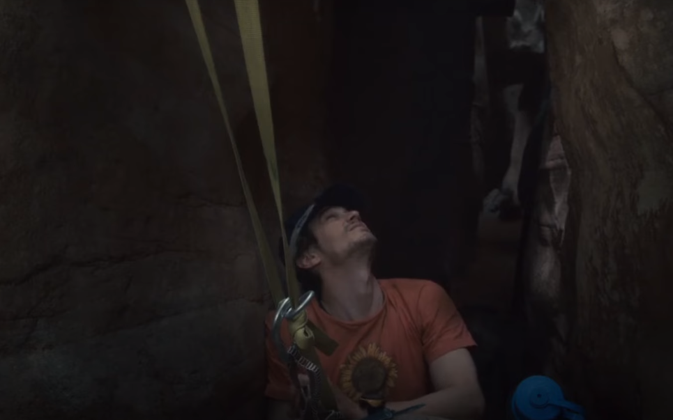 Aron Ralston stuck between cliffs