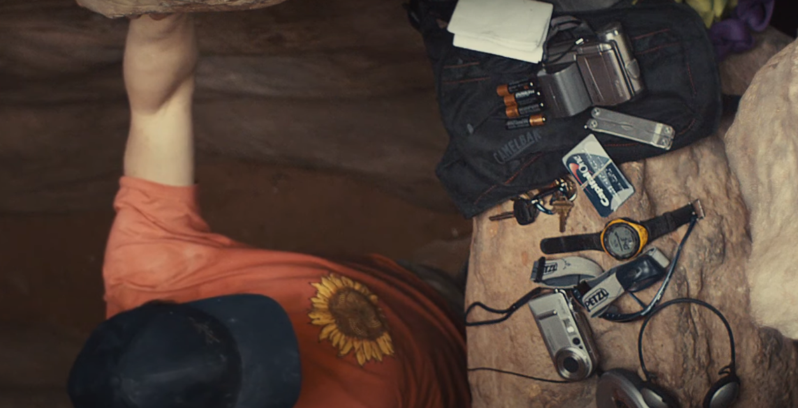 aron ralston stuck between rocks