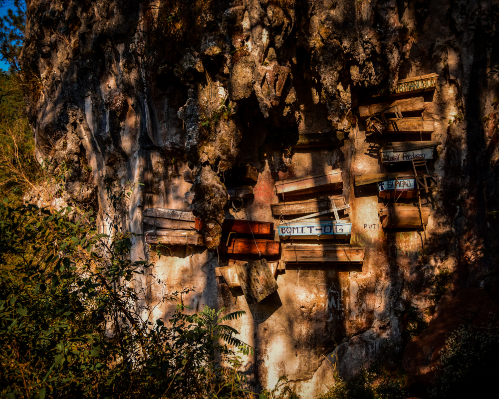 taditional funeral custom of local people of Sagada